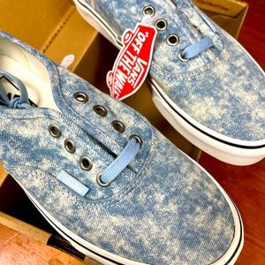 Vans - Denim and Carolina Blue - Authentic style - 7.5